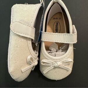 NWT Myggpp Toddler White Sparkly Soft Shoes
